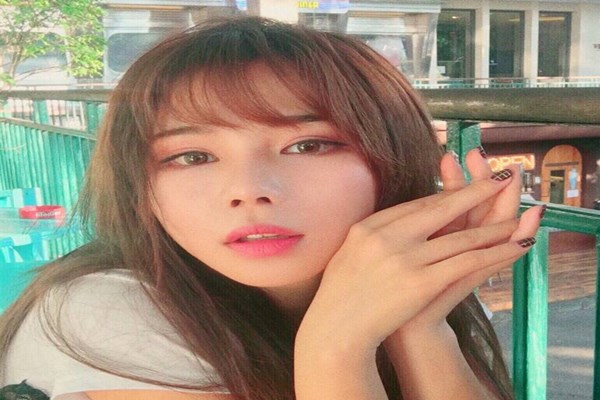 搞怪草根女孩：穆雅斓