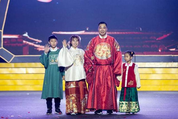 家庭主妇：蜀中桃子姐
