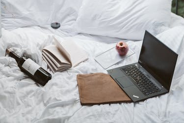 开通抖音小店需要付费吗?怎么运营?